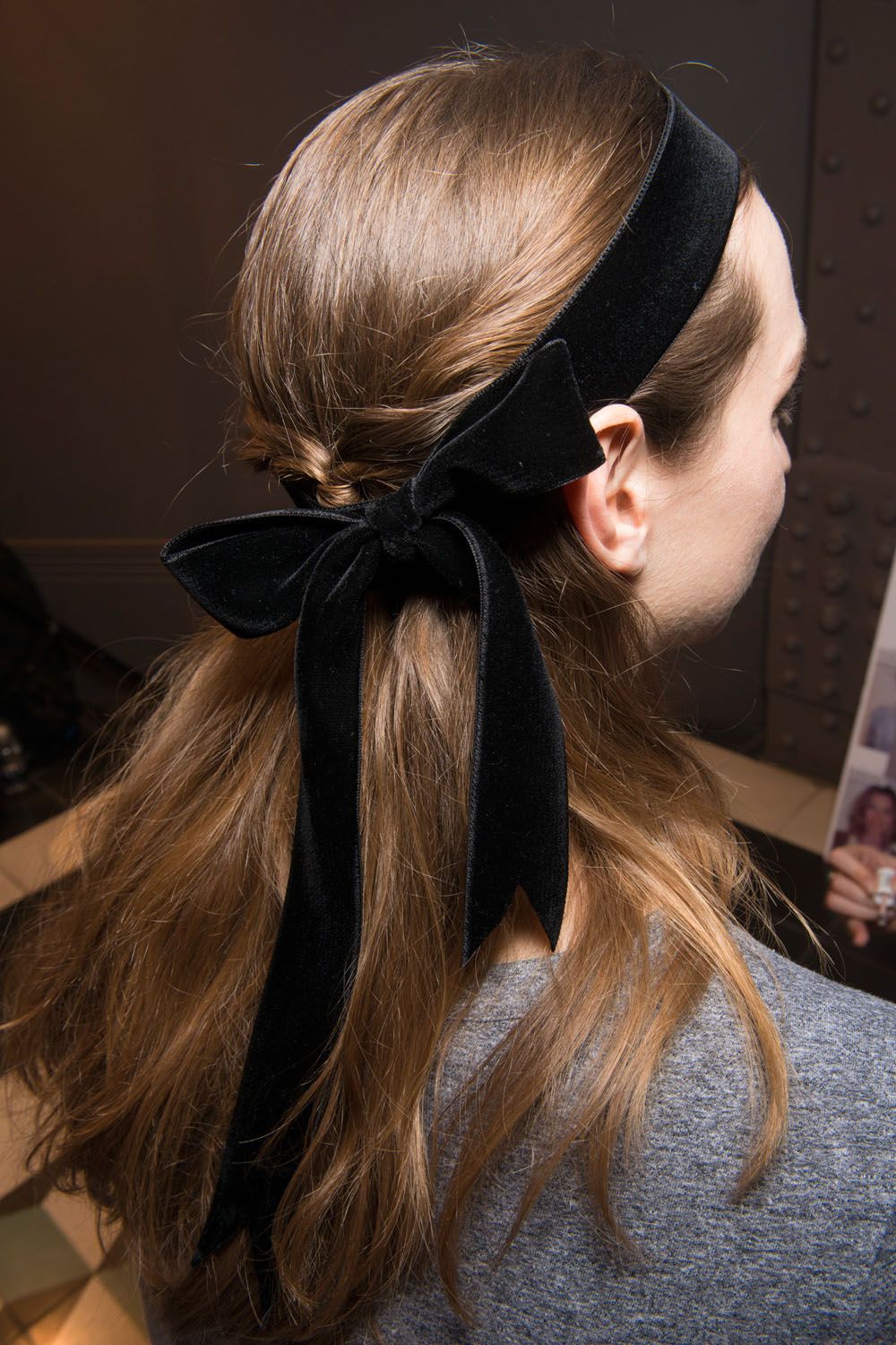 Fall 2017's Top Hair Trend is the Black Ribbon