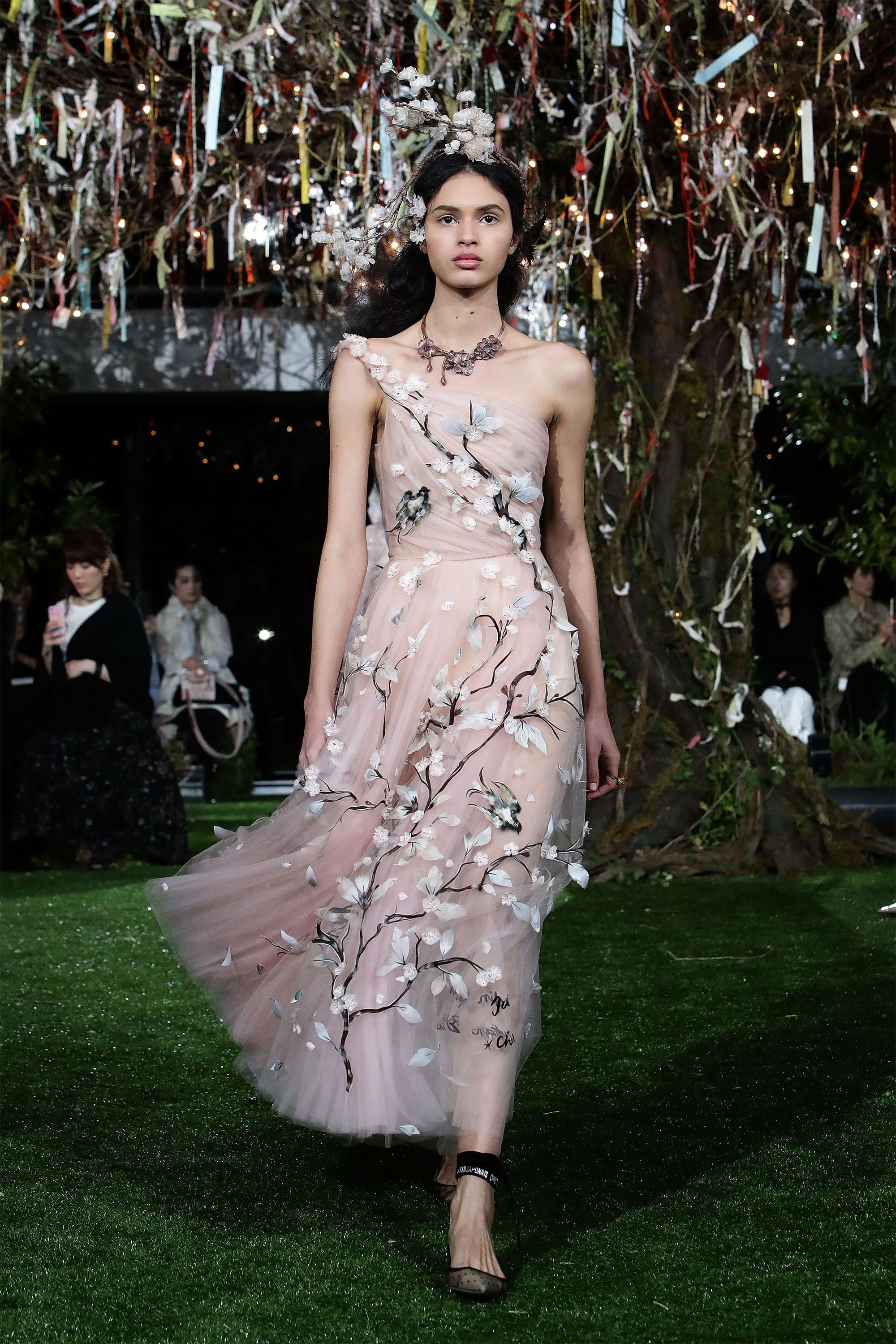 What happened when Dior took its haute couture collection to Japan  Vogue  France