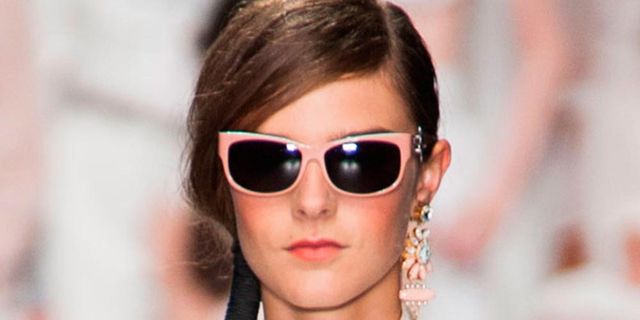 Eyewear, Ear, Glasses, Vision care, Lip, Hairstyle, Sunglasses, Earrings, Style, Fashion accessory, 
