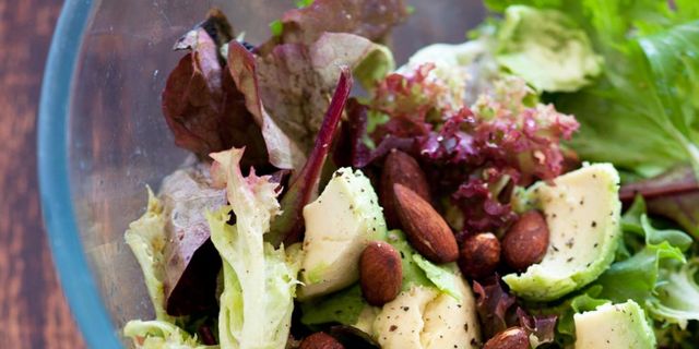 Food, Salad, Leaf vegetable, Vegetable, Produce, Ingredient, Garden salad, Vegan nutrition, Natural foods, Herb, 