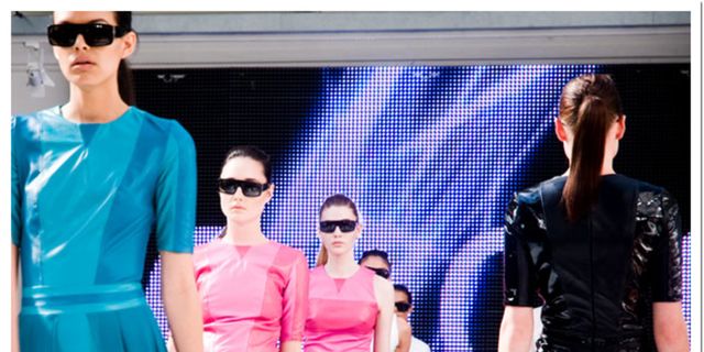Eyewear, Vision care, Glasses, Sunglasses, Style, Fashion, Stage equipment, Street fashion, Public event, Goggles, 