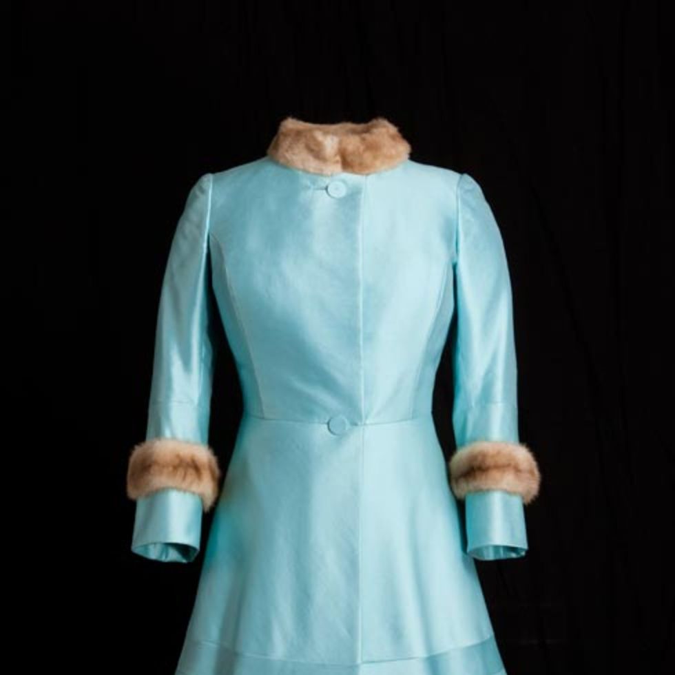 Sleeve, Dress, Textile, Formal wear, Costume design, One-piece garment, Teal, Pattern, Aqua, Electric blue, 