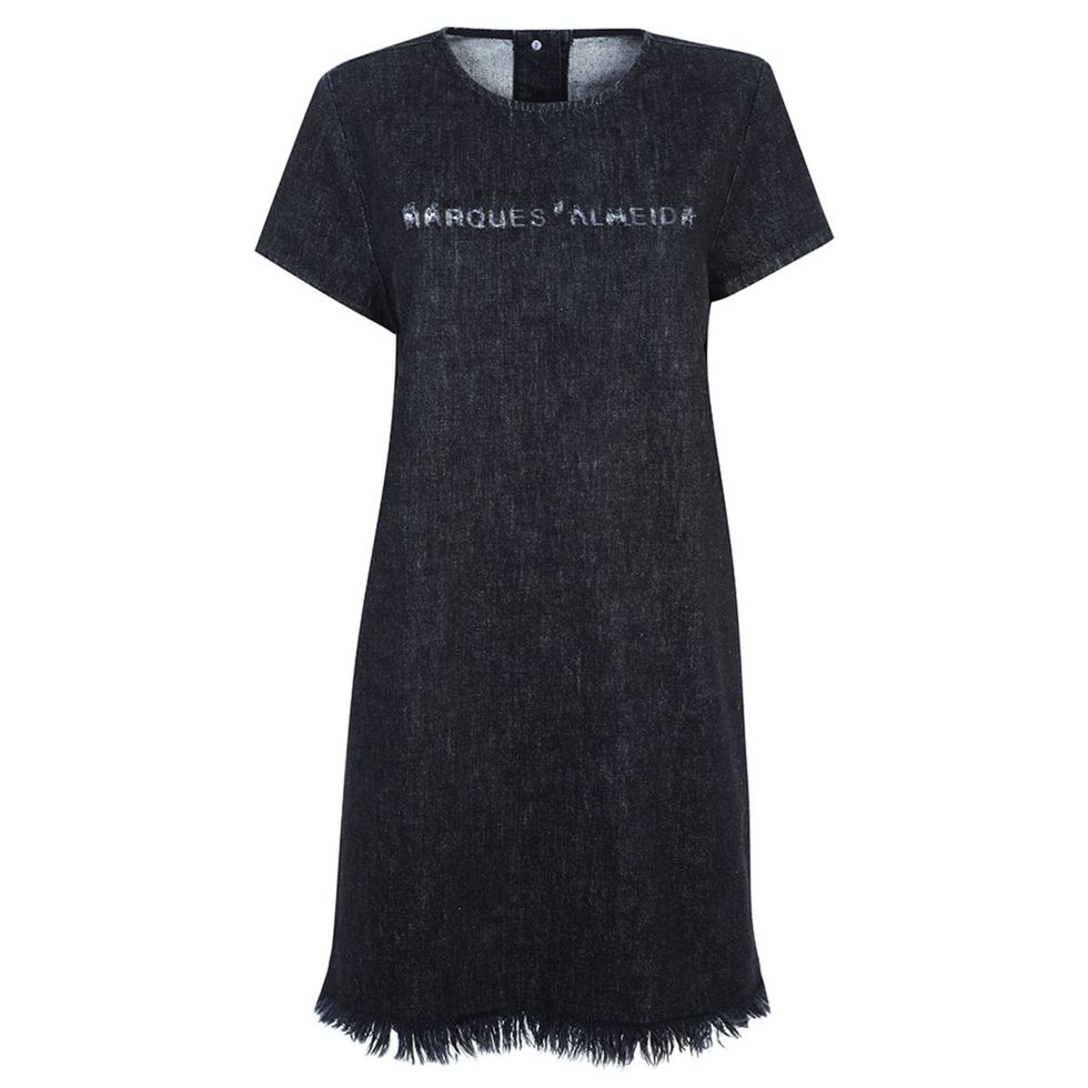 Product, Sleeve, Logo, Carmine, Black, Active shirt, Brand, One-piece garment, Top, 