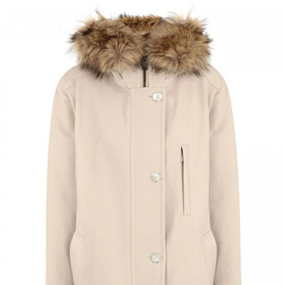 Clothing, Brown, Sleeve, Textile, Coat, Outerwear, White, Collar, Fur clothing, Natural material, 