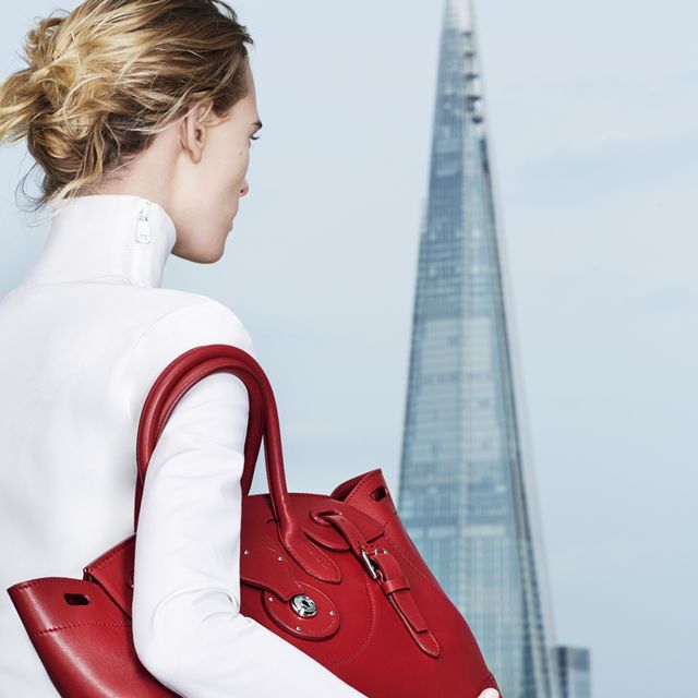 Ear, Hairstyle, Sleeve, Red, Style, Bag, Tower, Carmine, Fashion, Earrings, 