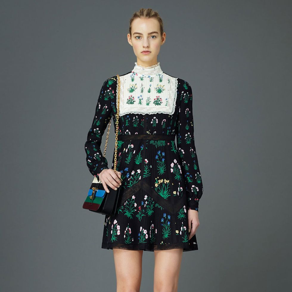 Clothing, Green, Sleeve, Shoulder, Joint, Style, Pattern, Dress, Knee, Fashion, 
