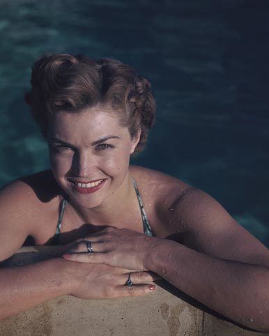 Esther Williams: A Swimsuit Tribute