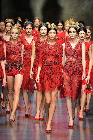 Dress, Red, One-piece garment, Fashion, Day dress, Fashion model, Public event, Fashion design, Fashion show, Runway, 
