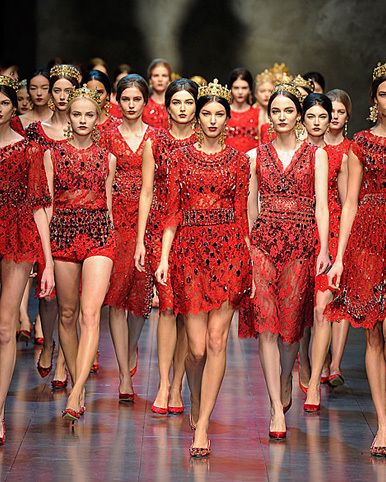 Dress, Red, One-piece garment, Fashion, Day dress, Fashion model, Public event, Fashion design, Fashion show, Runway, 