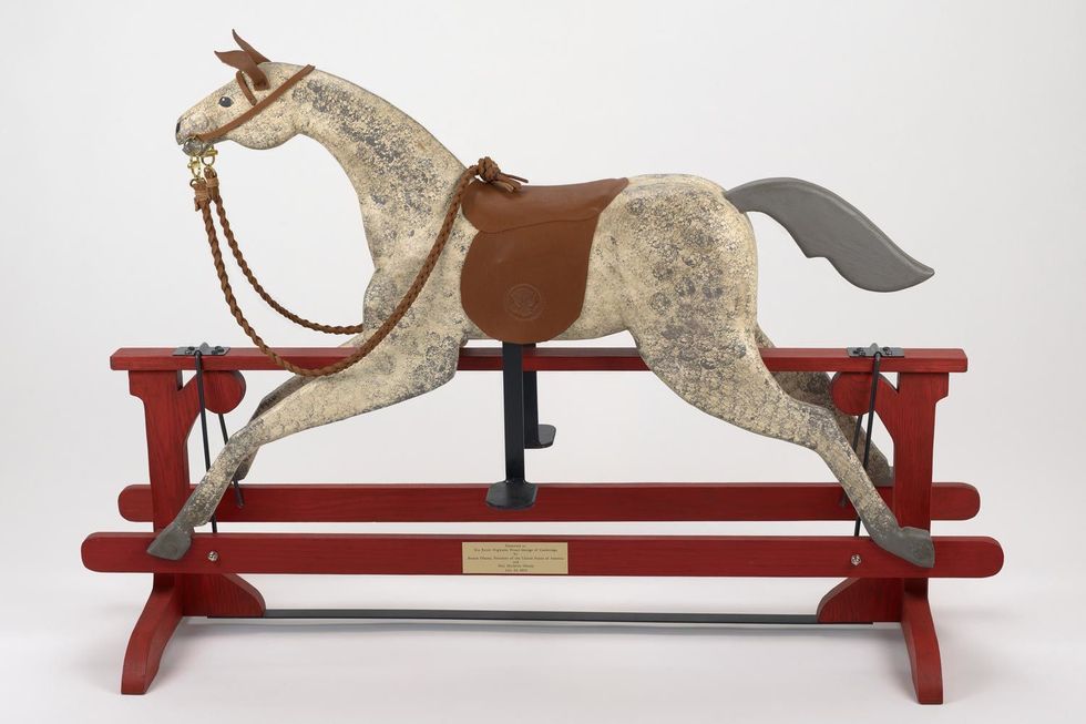 Brown, Red, Horse, Sorrel, Toy, Working animal, Liver, Sculpture, Pack animal, Maroon, 