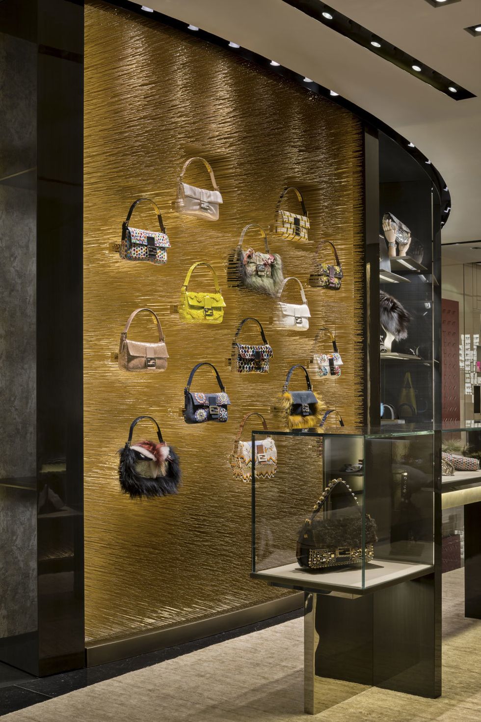 Fendi inaugura sua maior loja em Londres - Harper's Bazaar » Moda