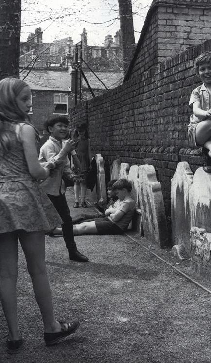 Dorothy Bohm: Sixties London