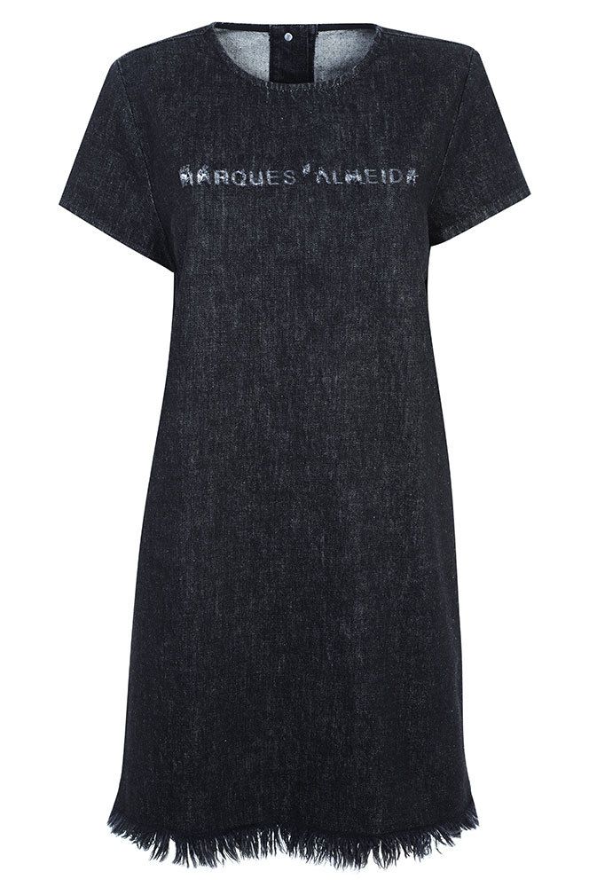 Product, Sleeve, Logo, Carmine, Black, Active shirt, Brand, One-piece garment, Top, 