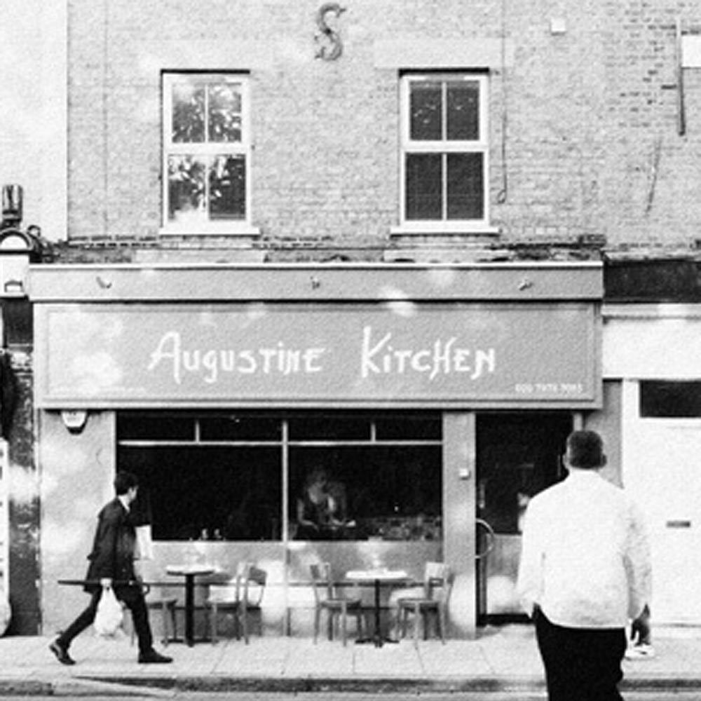 AUGUSTINE KITCHEN BATTERSEA   Original Augustine Square Jpg F041508 