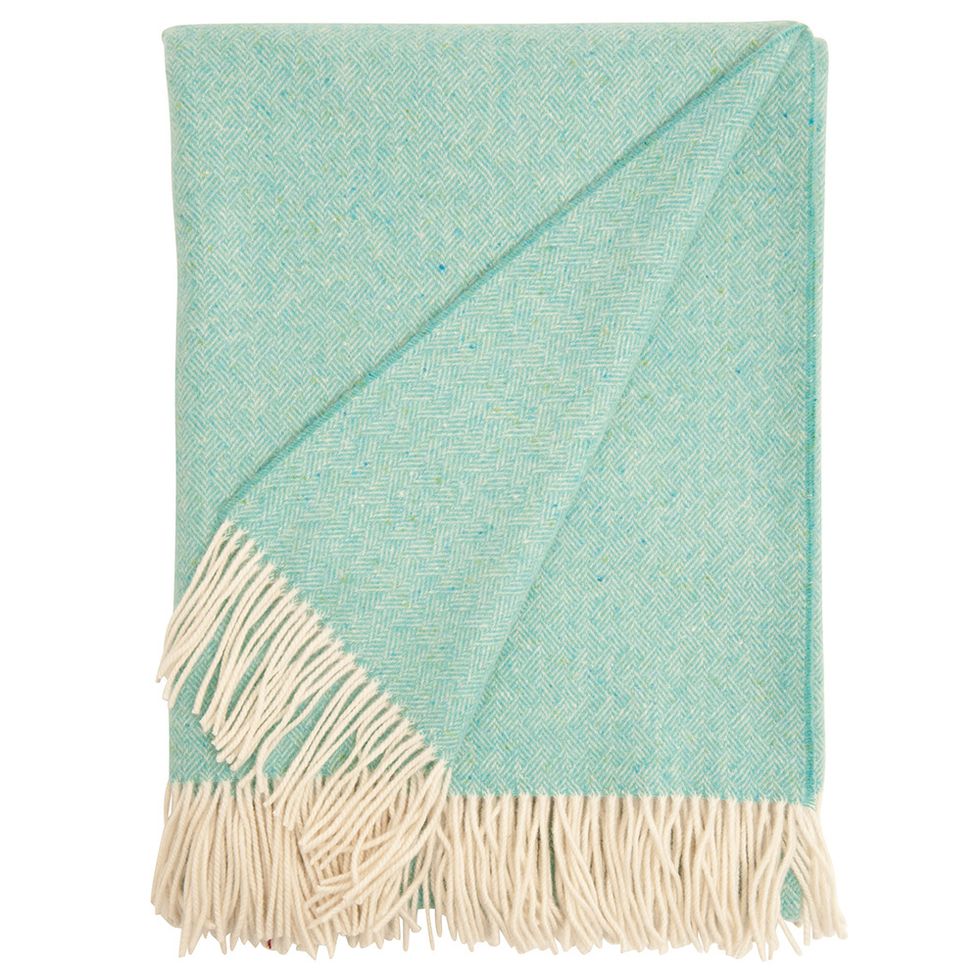 Textile, Teal, Turquoise, Aqua, Natural material, Home accessories, Fiber, Napkin, Household supply, Linens, 
