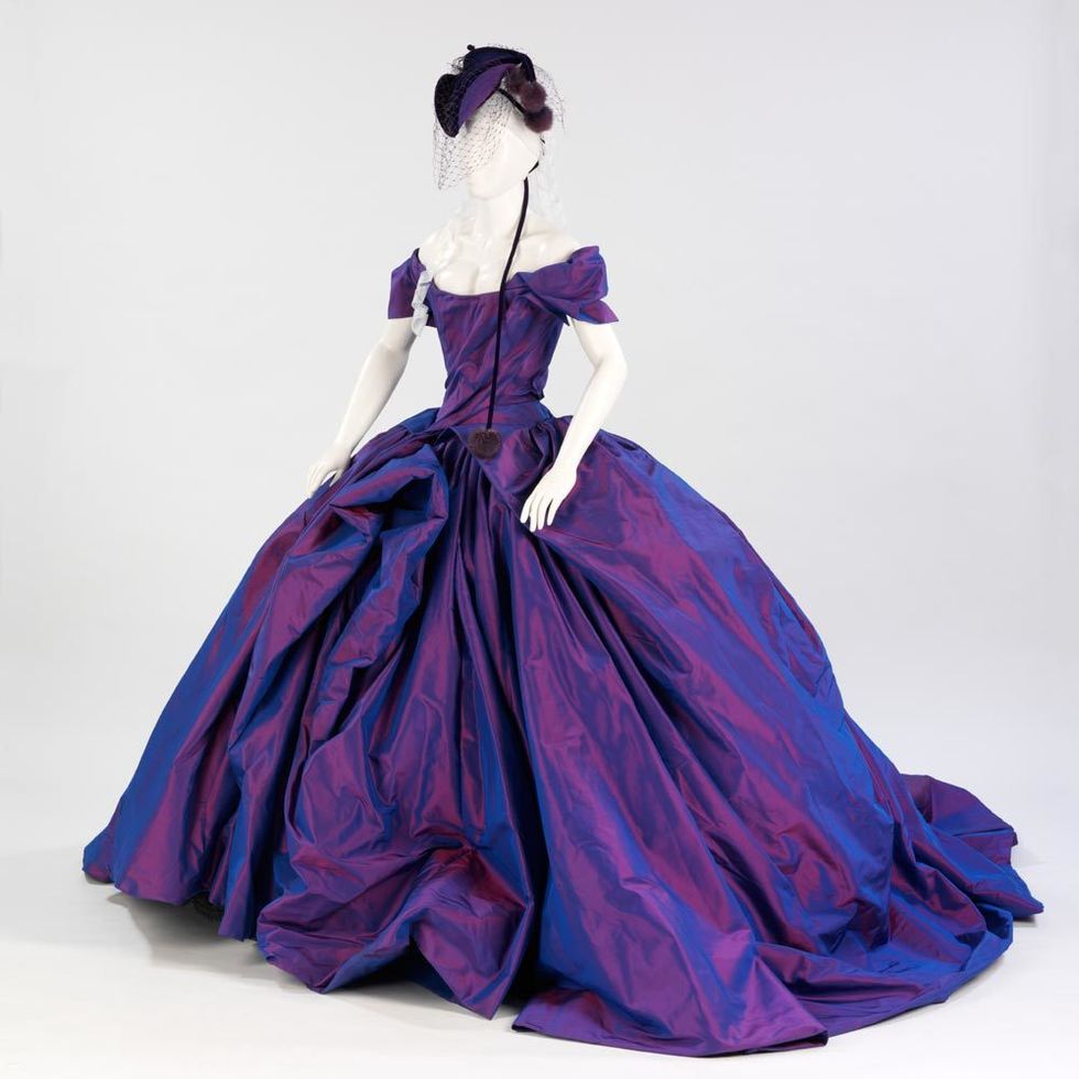Dress, Purple, Violet, Magenta, Formal wear, Gown, Fashion, One-piece garment, Costume design, Lavender, 