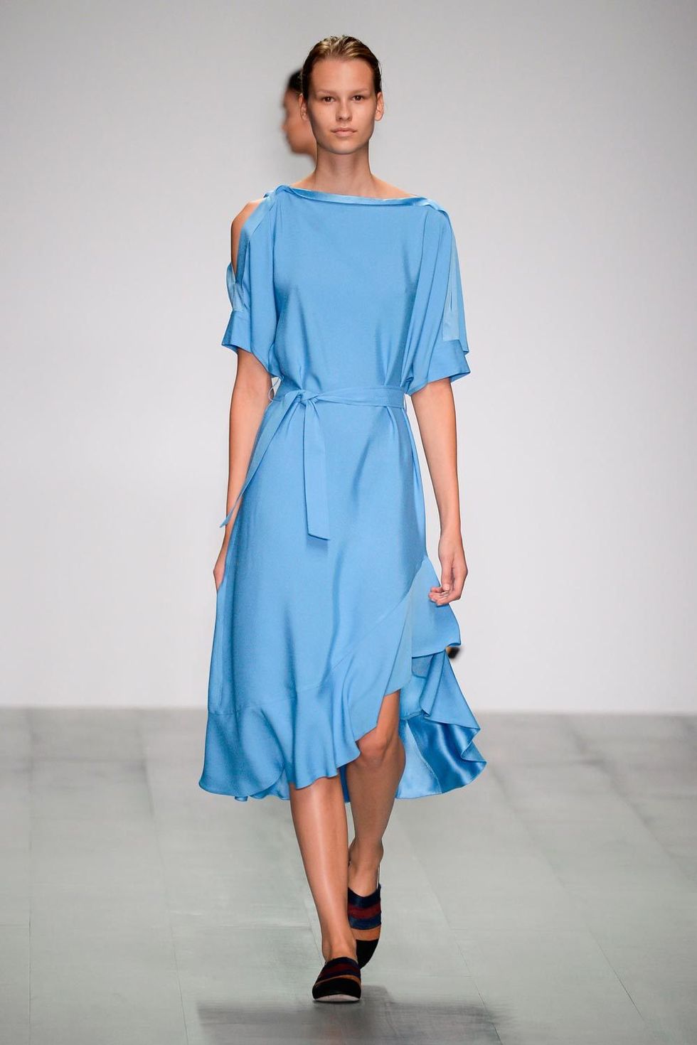 Blue, Sleeve, Shoulder, Dress, Textile, Joint, Standing, Human leg, One-piece garment, Style, 