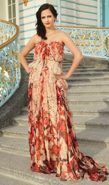 Clothing, Dress, Shoulder, Textile, Formal wear, Style, Pattern, One-piece garment, Gown, Fashion model, 