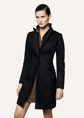 Collar, Sleeve, Shoulder, Coat, Standing, Photograph, Joint, Outerwear, Formal wear, Style, 