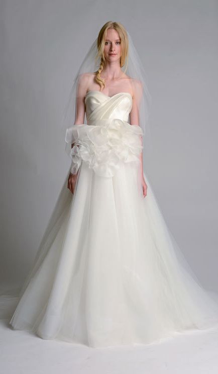 Clothing, Bridal clothing, Sleeve, Human body, Shoulder, Textile, Dress, Photograph, Joint, White, 