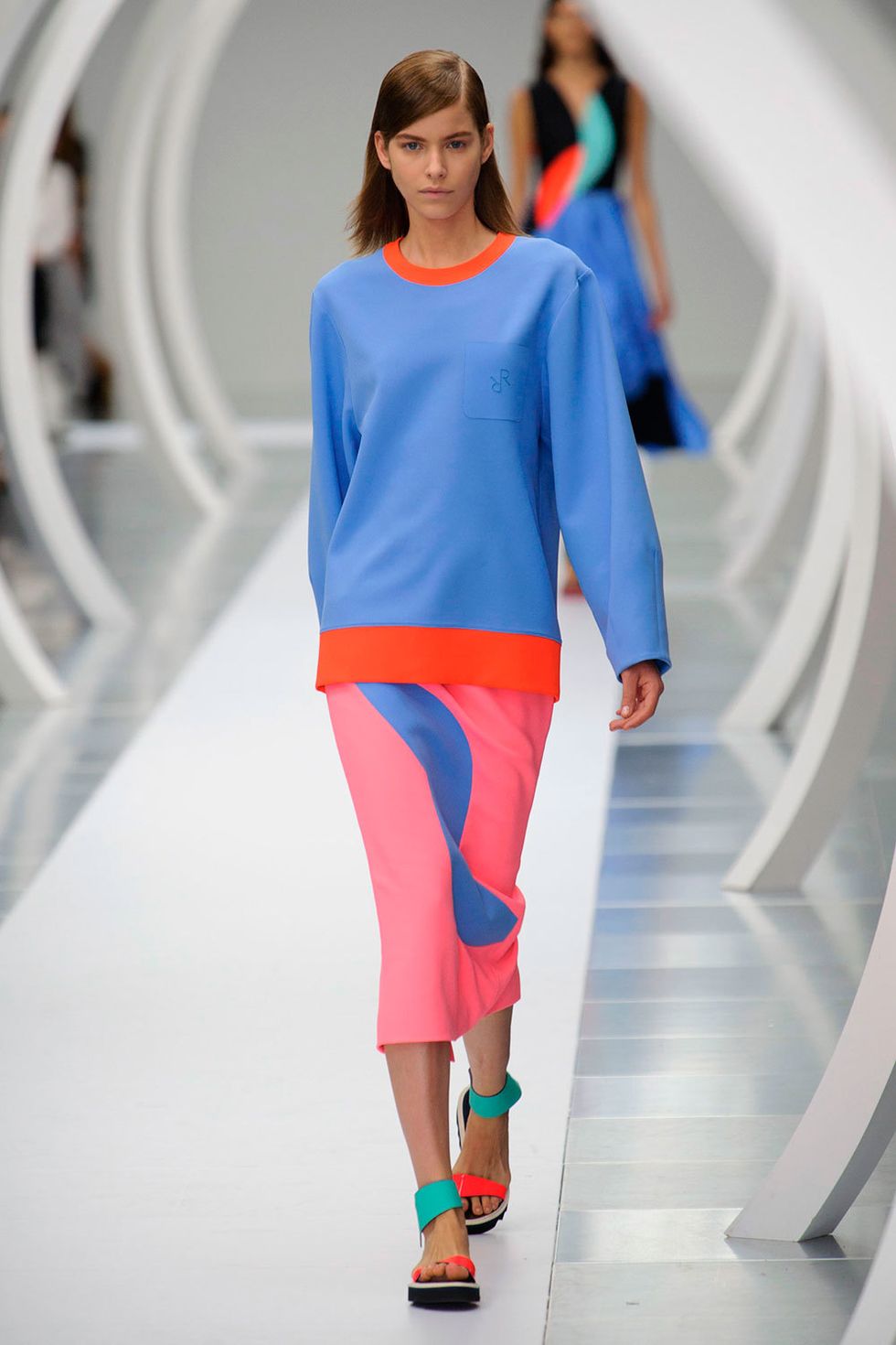 Blue, Sleeve, Shoulder, Human leg, Joint, Red, Fashion show, Style, Fashion model, Electric blue, 