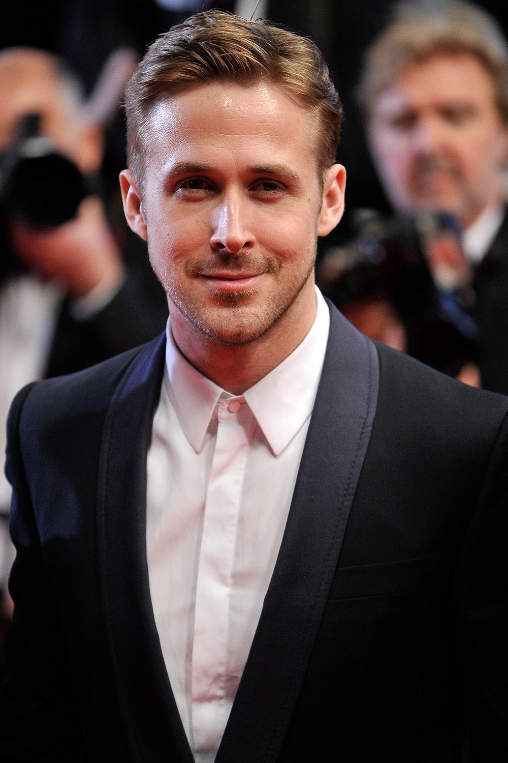 Heartthrob Ryan Gosling Haircut Get The Look You Desire  2023