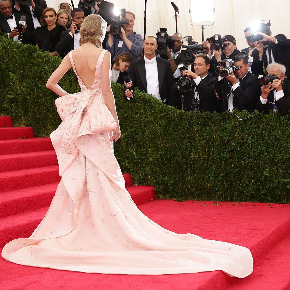 Taylor Swifts Best Red Carpet Fashion