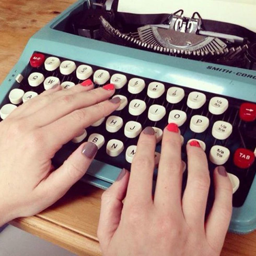 Finger, Electronic device, Office equipment, Nail, Red, Typewriter, Technology, Office supplies, Teal, Machine, 