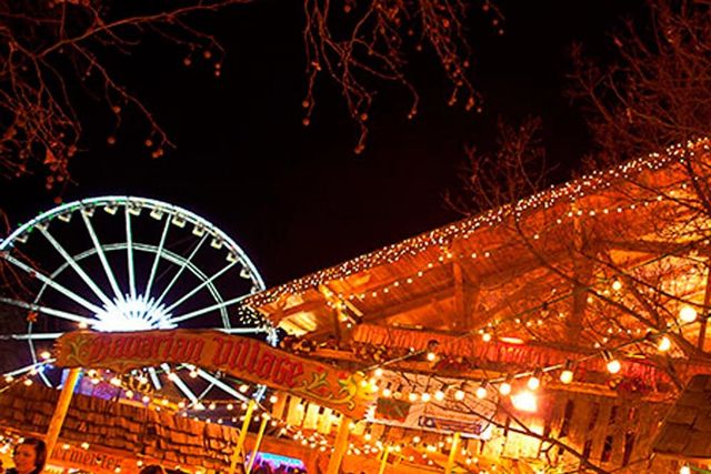 Night, Fun, Event, Recreation, Ferris wheel, Public space, Amusement ride, Light, Midnight, Amusement park, 