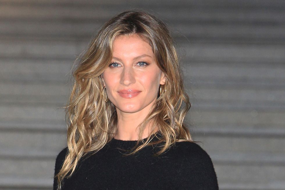Gisele at the Chanel 2015/16 Cruise Collection