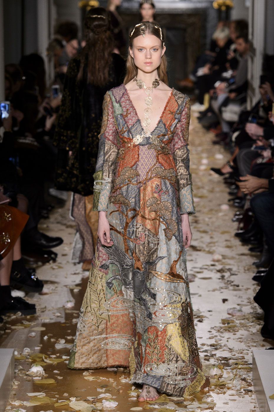 Valentino Couture show spring/summer 2016 pictures and review