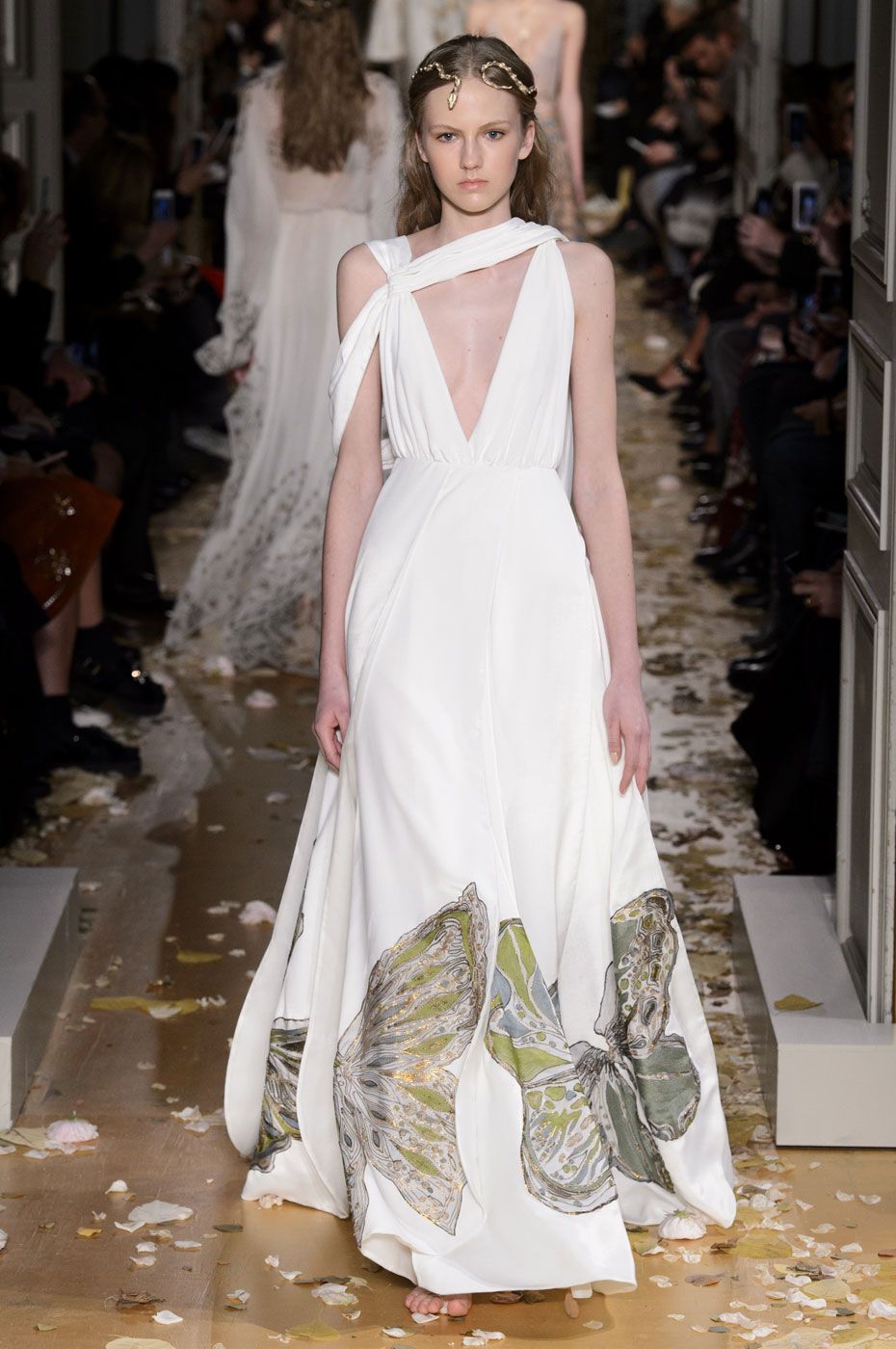 Valentino Couture spring/summer 2016 review