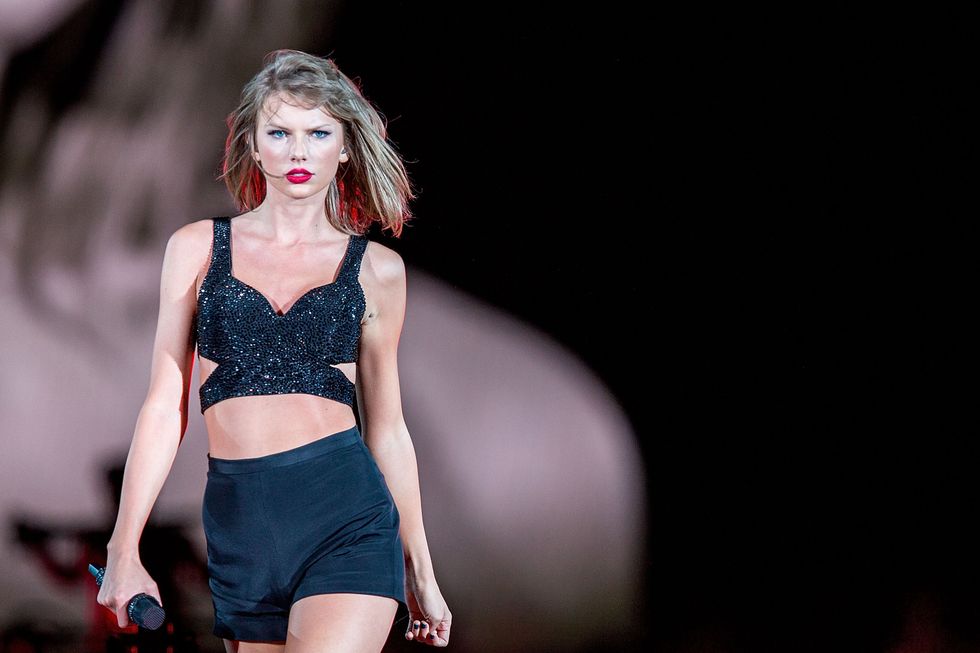 taylor swift to open the grammys 2016