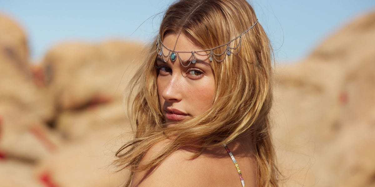 Hailey Baldwin Fronts H M S Second Coachella Collection Hailey Baldwin Fronts H M S Second Coachella Collection
