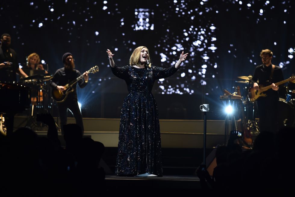 Adele wears Burberry for world tour