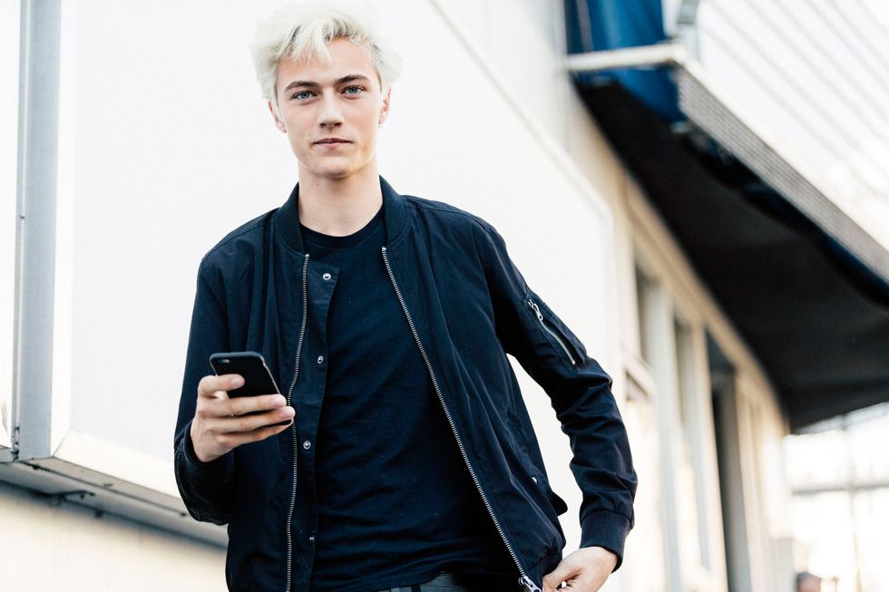 Lucky Blue Smith turns musician with sisters, The atomics