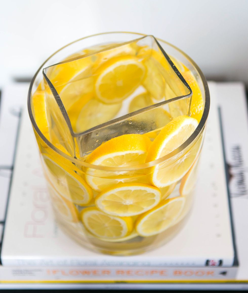 Fluid, Liquid, Yellow, Glass, Drink, Citrus, Lemon, Fruit, Highball glass, Cocktail, 