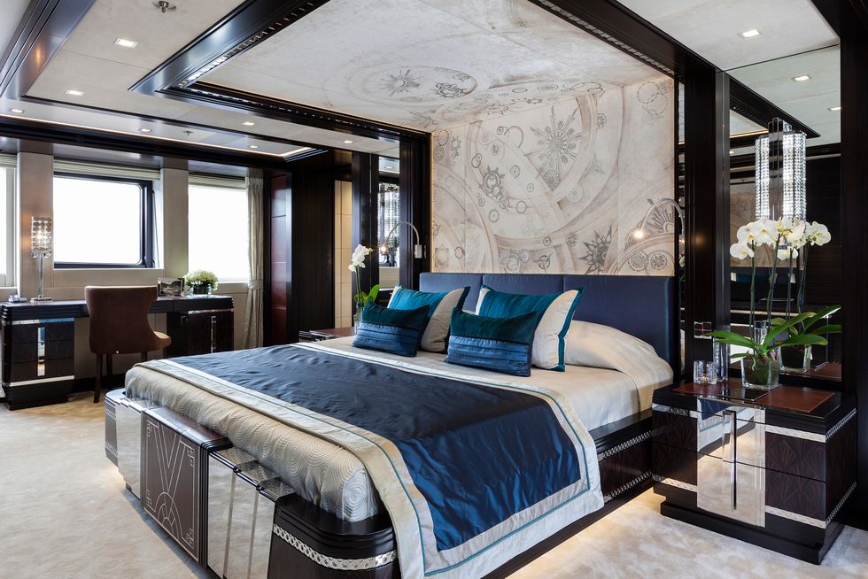 Hessen yacht bedroom