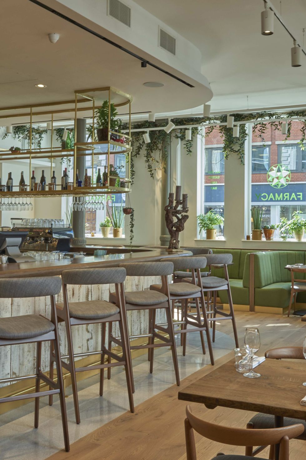 <p>Summer is threatening to appear and if, like us, you're on a bikini body mission then restaurant menus can be tricky to navigate. Luckily, Camilla Al Fayed's new Notting Hill restaurant Farmacy boasts a totally plant-based menu that clean eaters and vegans will adore. You'll find plant-based ice cream sundaes, the 'Farmacy Burger' made with millet black beans and mushrooms, and even cocktails which are mixed with ingredients known for their medicinal benefits. <em>Visit <a href="http://farmacylondon.com">farmacylondon.com</a></em></p>  <p><em>Image courtesy of Farmacy</em></p>
