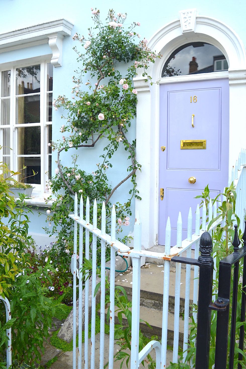 <p>Running through Hammersmith and Fulham, Wingate Road is one of the sweetest streets, packed with pastel homes, quaint gardens and amazing entrances–like this one.</p>