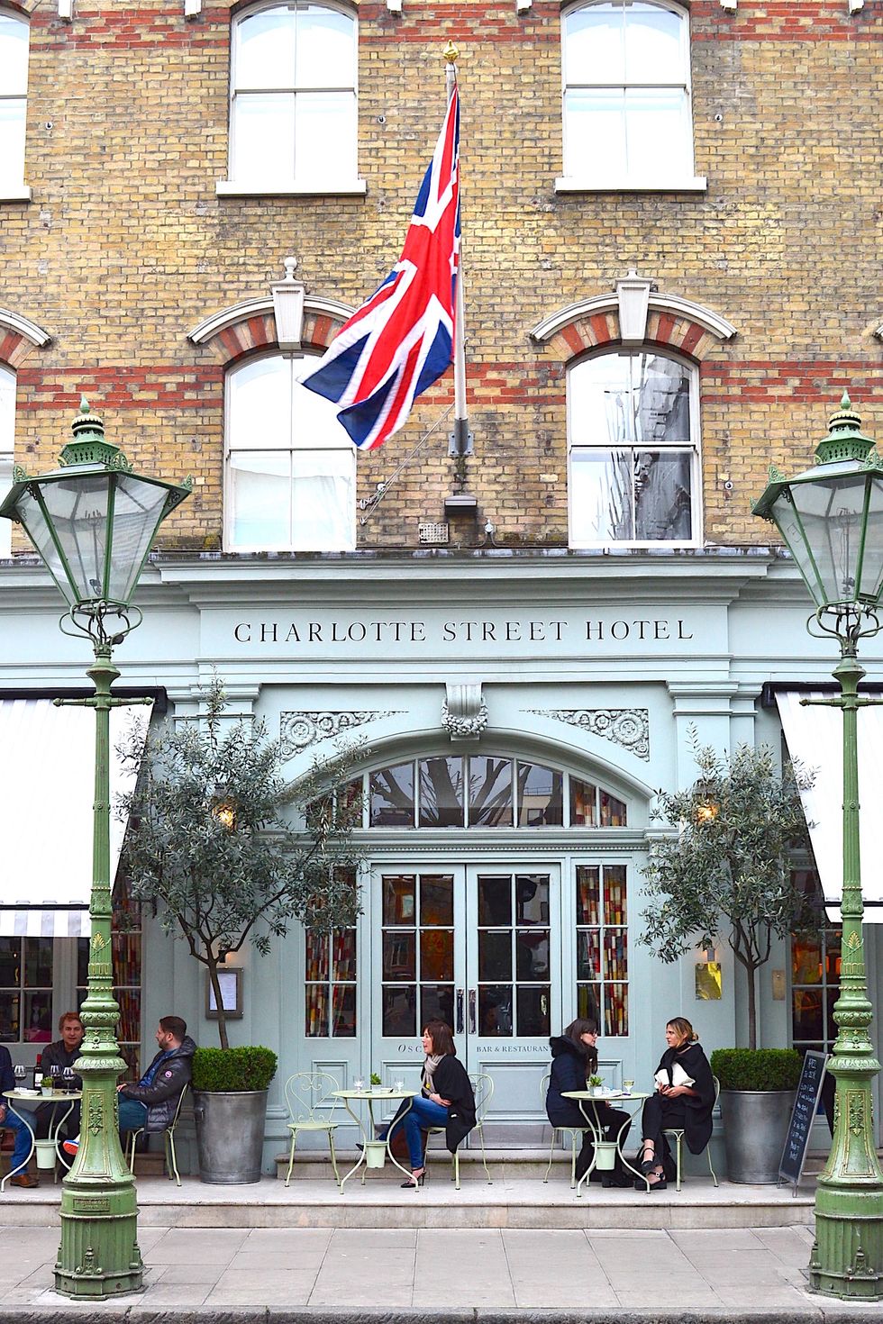           The Charlotte Street Hotel is situated just north from the vibrant Soho, in the adorable area of Fitzrovia. It's outdoor patio and chic clientele make it the perfect spot for after work cocktails.