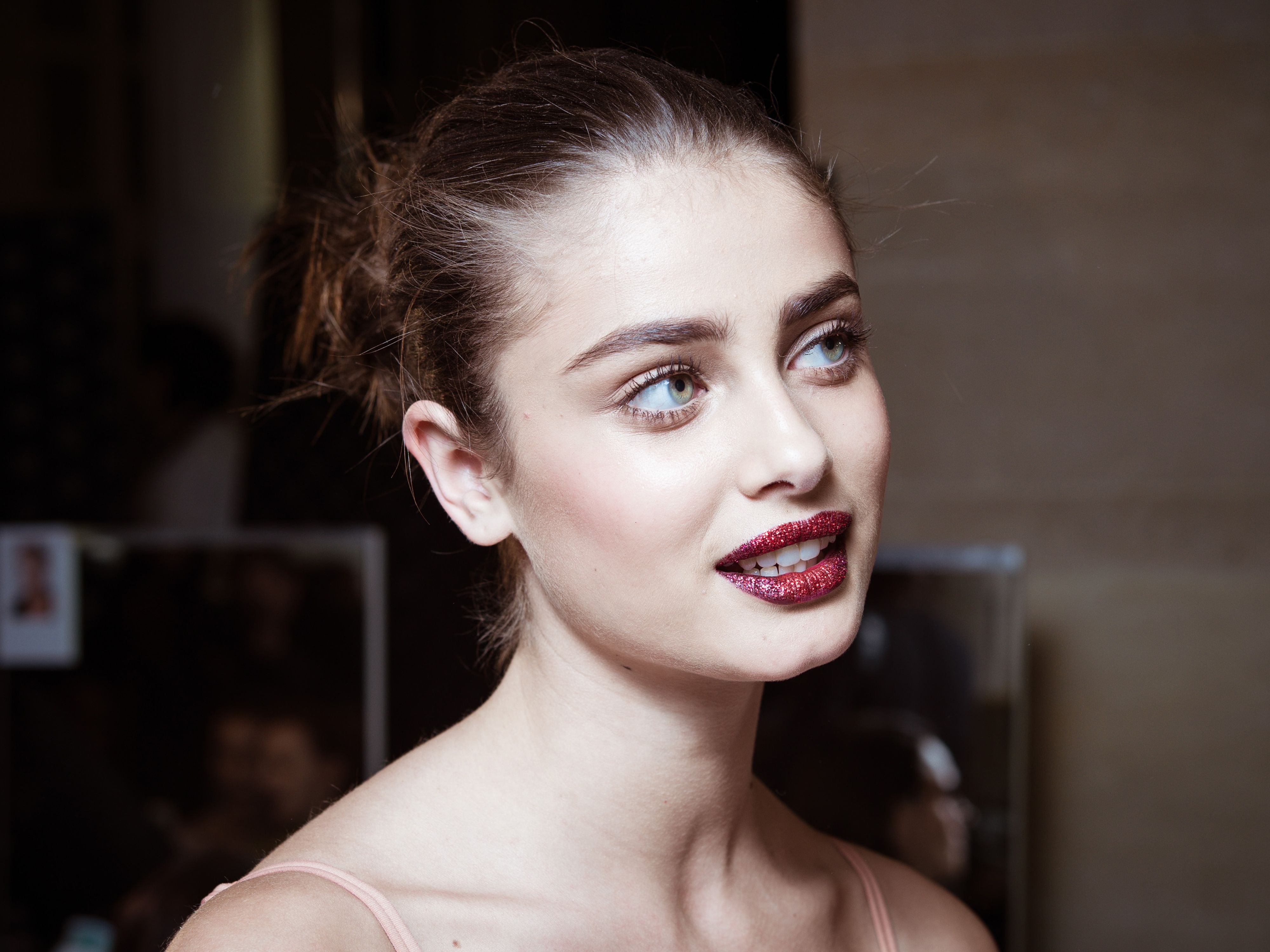 [Image: taylor-hill-backstage-versace.jpg]