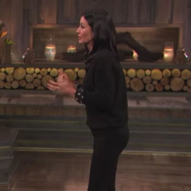 Lisa Kudrow and Courteney Cox play the Friends Name Game