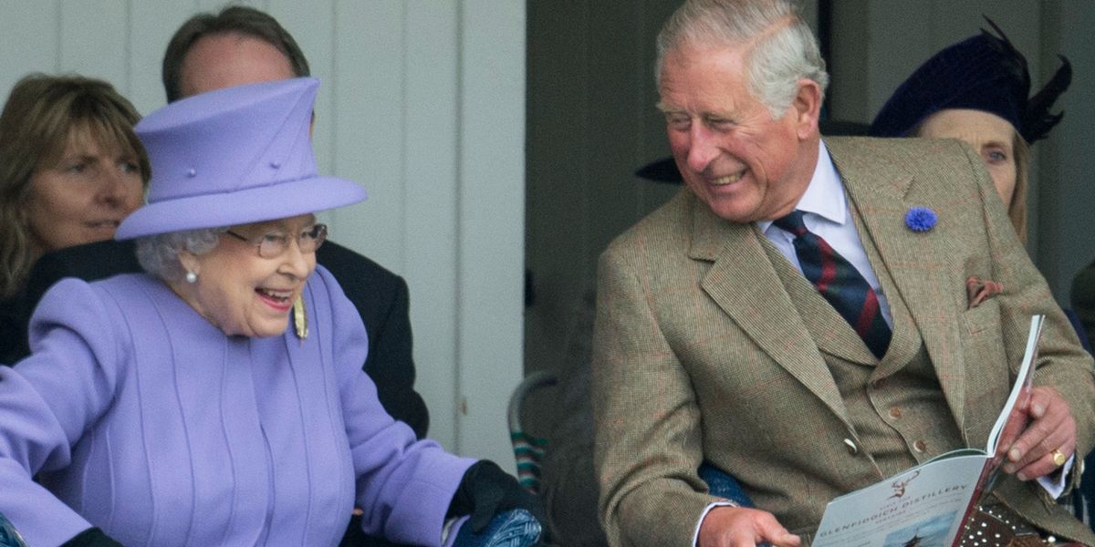 The Queen and Prince Charles pose for renowned fashion photographer ...