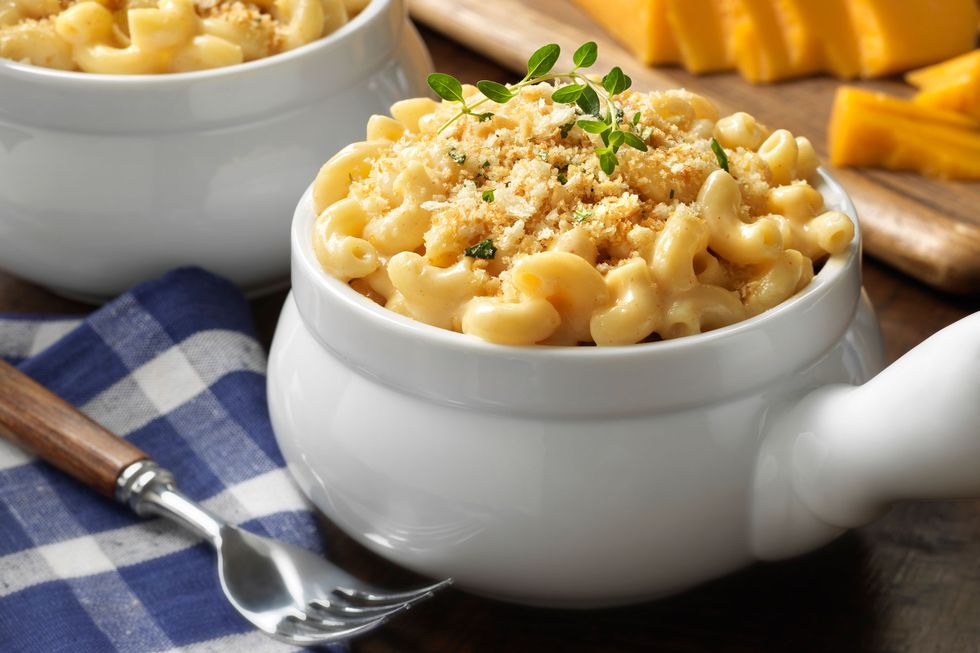 Healthy eating low-calorie recipes - mac and cheese