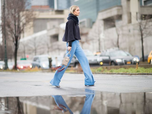 pantaloni, Denim, îmbrăcăminte exterioară, blugi, suprafața drumului, tricou, sacou, modă de stradă, stradă, asfalt,