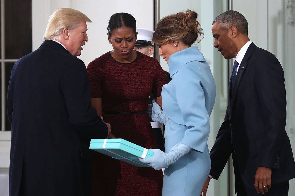 Melania Trump gives Michelle Obama a Tiffany & Co gift