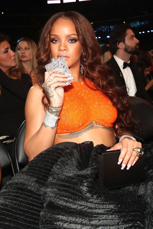 Rihanna, hipflask, Grammy Awards 2017