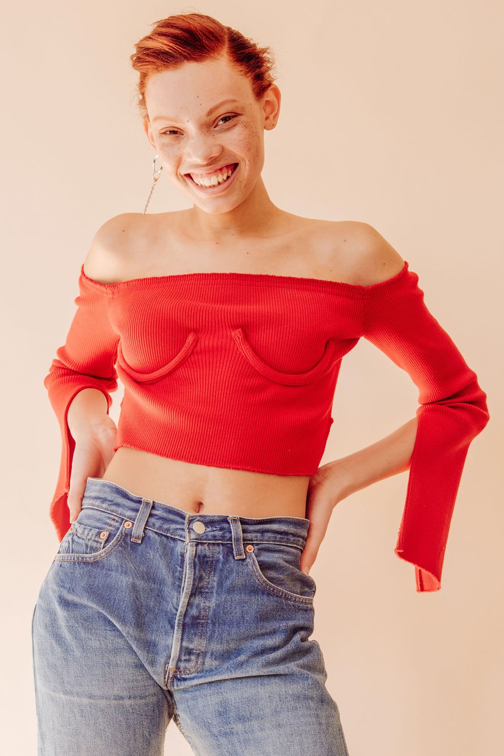 Shoulder, Clothing, Red, Jeans, Joint, Skin, Beauty, Waist, Blond, Yellow, 