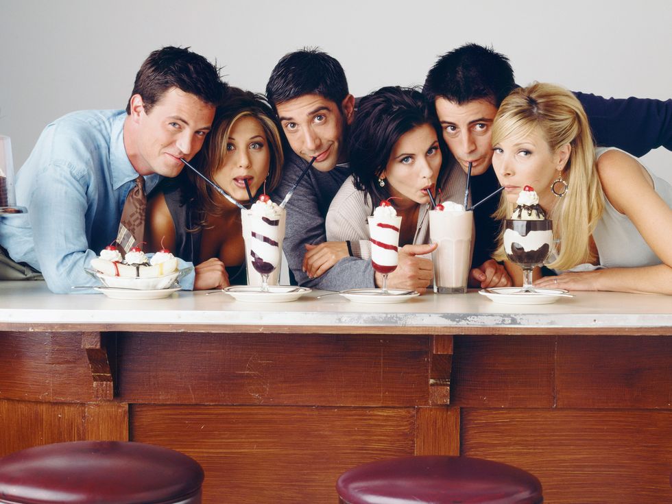 'Friends' cast drinking milkshakes